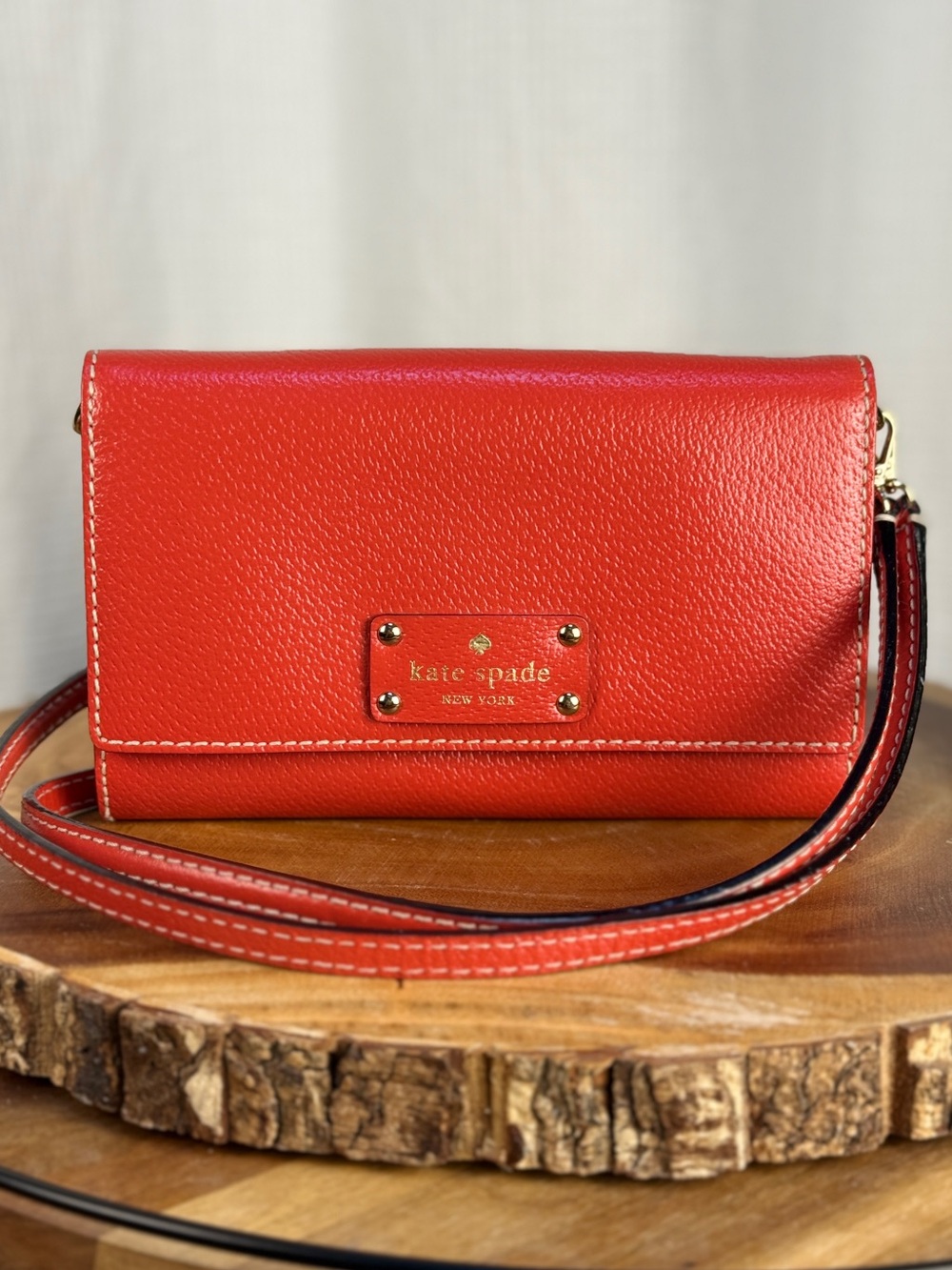 Kate Spade Red Pebbled Leather Crossbody Clutch - Like New! NWOT - Picture 9 of 10